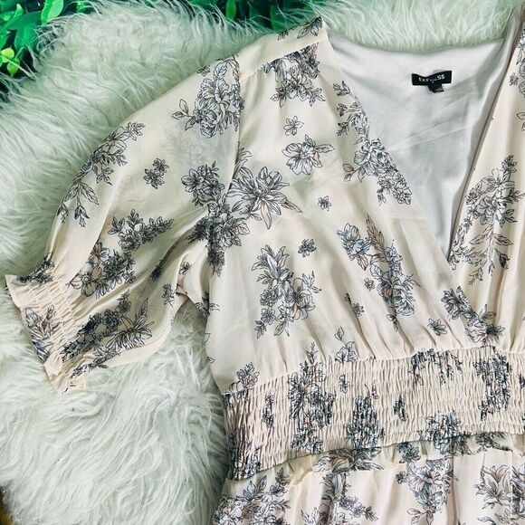 Express pink floral spring and summer party dress plus size - Picture 4 of 9